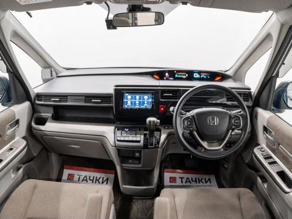 Honda Stepwgn V Рестайлинг с пробегом 2019 года, цена 1 700 000 рублей, 62809 км, минивэн, Автокод Объявления