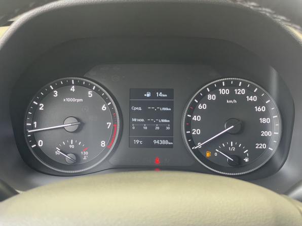 Hyundai Solaris II с пробегом 2017 года, цена 1 297 000 рублей, 94388 км, седан, Автокод Объявления