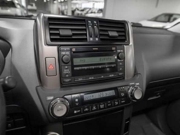 Toyota Land Cruiser Prado 150 Series с пробегом 2011 года, цена 3 650 000 рублей, 127317 км, внедорожник, Автокод Объявления