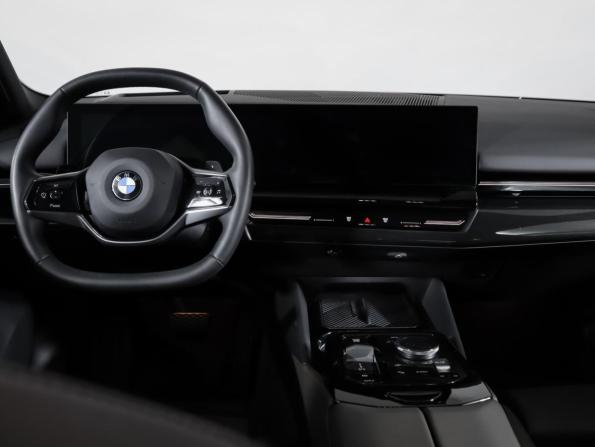 BMW 5 серии VIII (G60/G61/G68) с пробегом 2024 года, цена 6 910 000 рублей, 45632 км, седан, Автокод Объявления
