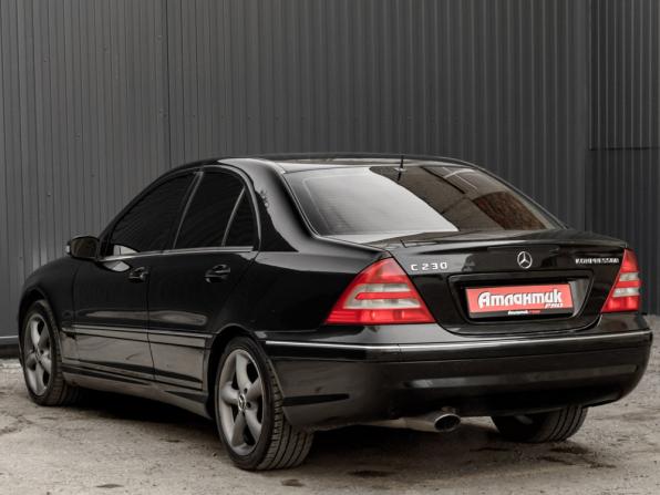 Mercedes-Benz C-Класс II (W203) Рестайлинг с пробегом 2005 года, цена 740 000 рублей, 327354 км, седан, Автокод Объявления
