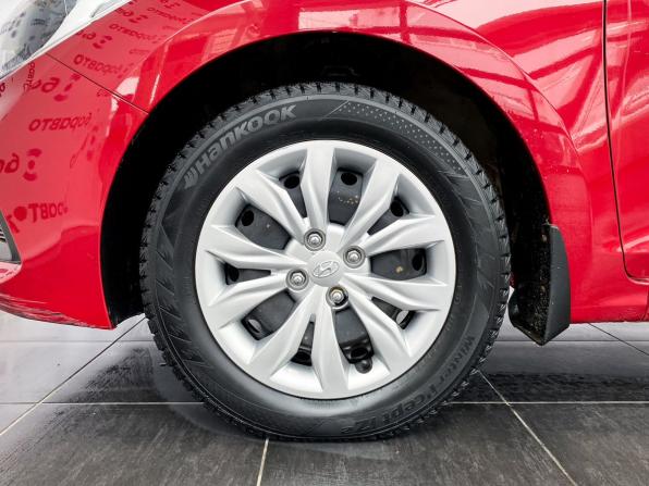 Hyundai Solaris II с пробегом 2017 года, цена 1 450 000 рублей, 64749 км, седан, Автокод Объявления