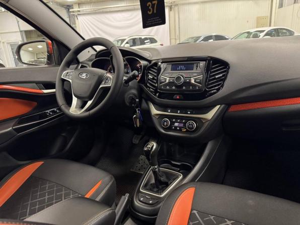 Lada (ВАЗ) Vesta I с пробегом 2018 года, цена 819 000 рублей, 75478 км, универсал, Автокод Объявления