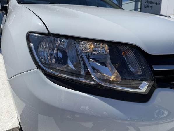 Renault Logan II с пробегом 2016 года, цена 920 000 рублей, 60200 км, седан, Автокод Объявления
