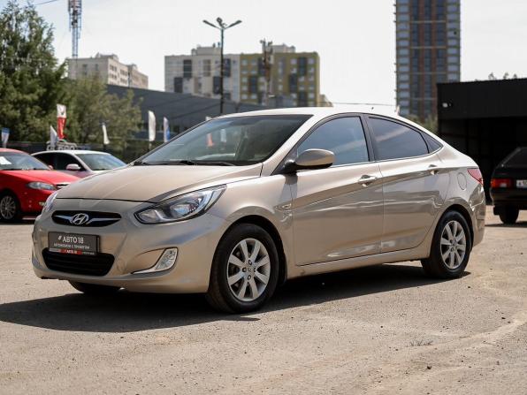 Hyundai Solaris I с пробегом 2012 года, цена 649 000 рублей, 234395 км, седан, Автокод Объявления