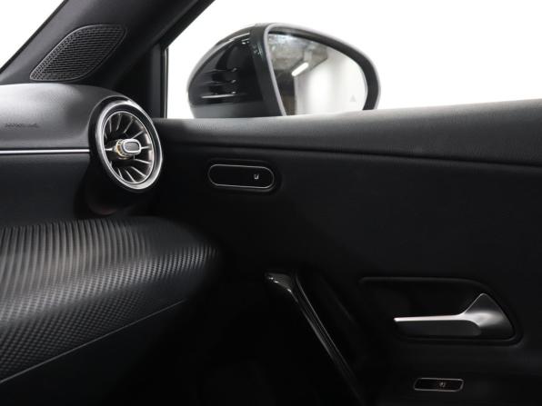 Mercedes-Benz A-Класс IV (W177) с пробегом 2020 года, цена 3 149 000 рублей, 38448 км, седан, Автокод Объявления