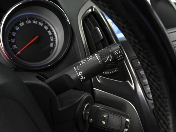 Opel Astra J с пробегом 2012 года, цена 749 000 рублей, 211244 км, хэтчбек, Автокод Объявления