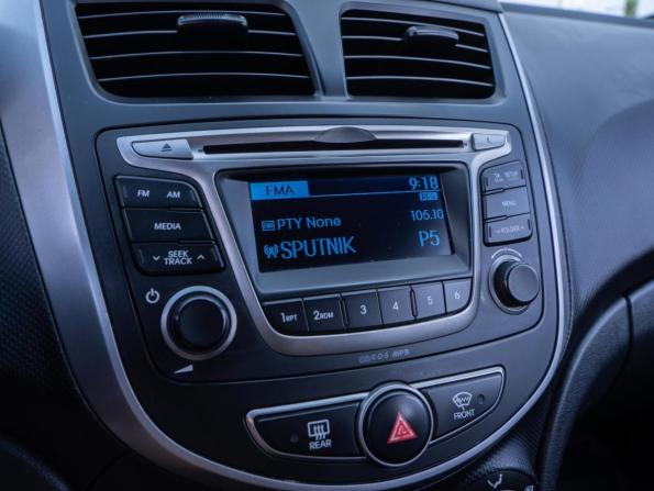 Hyundai Solaris I Рестайлинг с пробегом 2015 года, цена 1 029 000 рублей, 182713 км, седан, Автокод Объявления