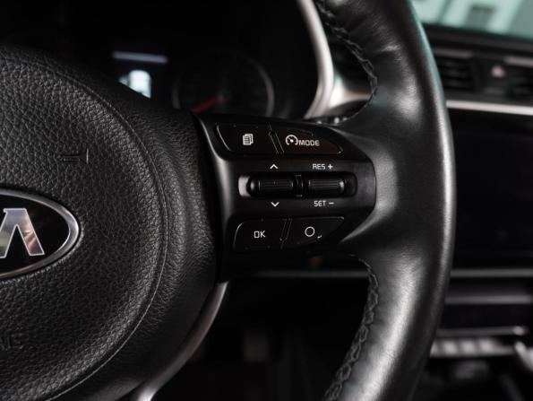 Kia Rio IV Рестайлинг с пробегом 2021 года, цена 1 699 000 рублей, 83220 км, седан, Автокод Объявления