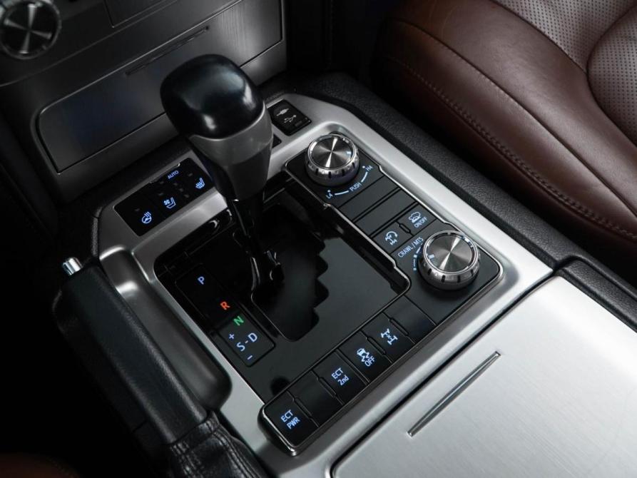 Toyota Land Cruiser 200 Series Рестайлинг 2 Москва  - изображение 21
