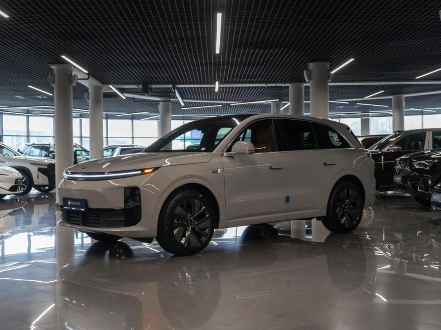 Li Auto (Lixiang) L6 Москва  - изображение 1