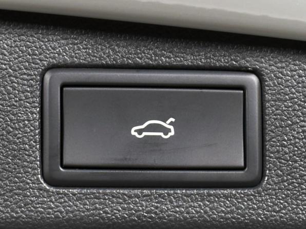Volkswagen Tiguan III (China Market) с пробегом 2026 года, цена 4 699 995 рублей, 40 км, внедорожник, Автокод Объявления