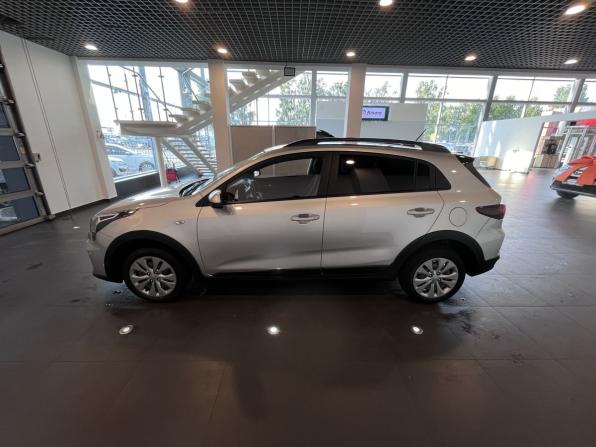 Kia Rio IV Рестайлинг с пробегом 2021 года, цена 1 395 000 рублей, 135838 км, хэтчбек, Автокод Объявления