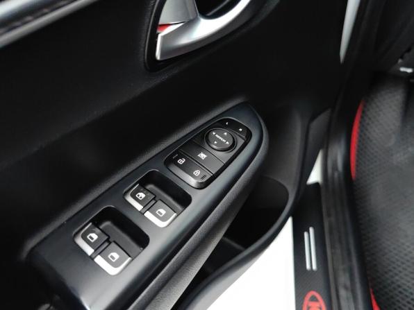 Kia Rio IV с пробегом 2020 года, цена 1 660 000 рублей, 38000 км, седан, Автокод Объявления
