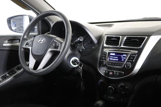 Hyundai Solaris I Рестайлинг с пробегом 2014 года, цена 949 990 рублей, 114643 км, хэтчбек, Автокод Объявления