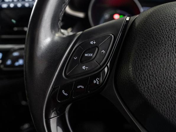 Toyota C-HR I с пробегом 2017 года, цена 1 850 000 рублей, 120030 км, внедорожник, Автокод Объявления