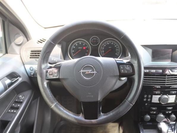 Opel Astra H Рестайлинг с пробегом 2010 года, цена 479 000 рублей, 253000 км, седан, Автокод Объявления