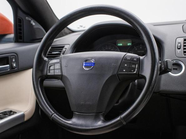Volvo S40 II Рестайлинг с пробегом 2010 года, цена 650 000 рублей, 229528 км, седан, Автокод Объявления