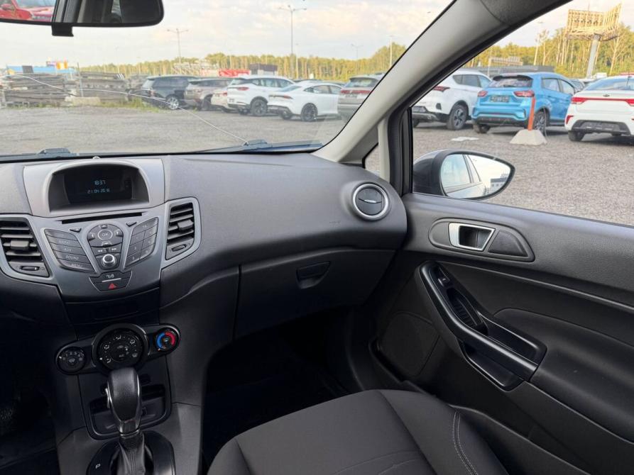 Ford Fiesta Mk6 Рестайлинг Санкт-Петербург  - изображение 7