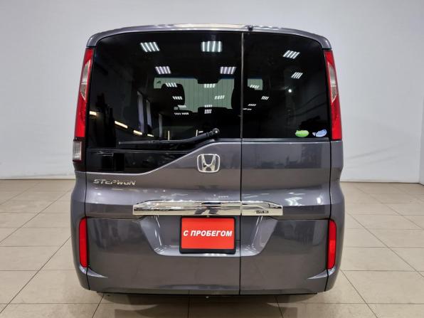 Honda Stepwgn V с пробегом 2015 года, цена 1 560 000 рублей, 154637 км, минивэн, Автокод Объявления