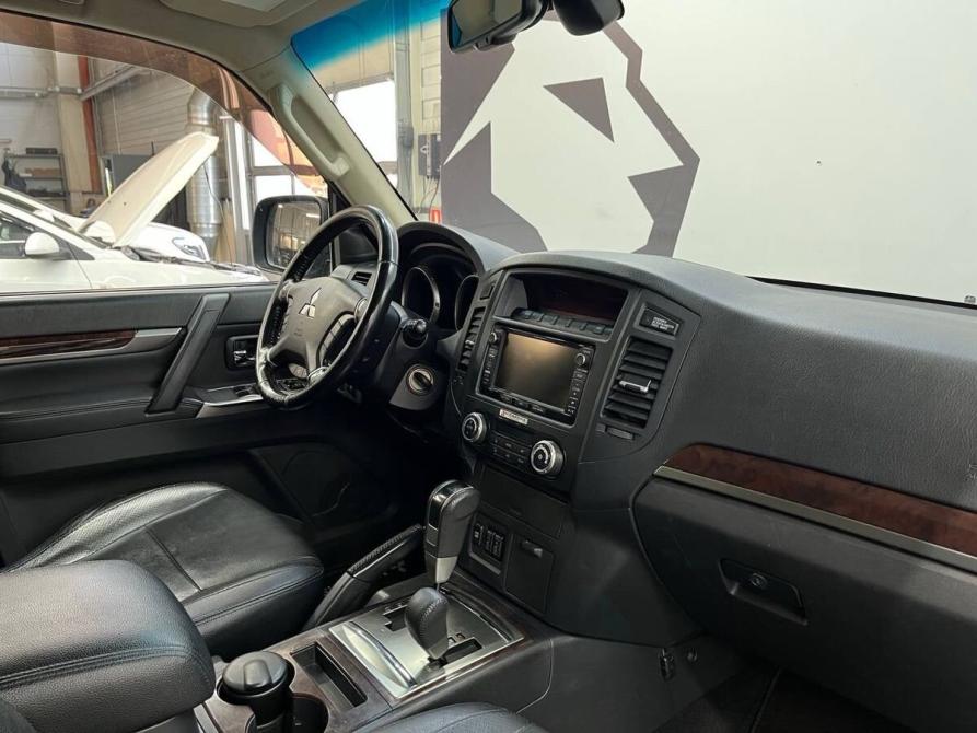 Mitsubishi Pajero IV Рестайлинг 1 Ростов-на-Дону  - изображение 7