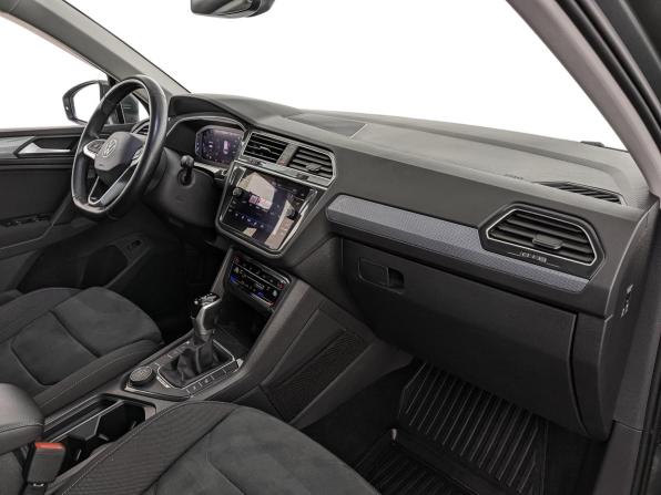 Volkswagen Tiguan II Рестайлинг с пробегом 2021 года, цена 3 500 000 рублей, 62176 км, внедорожник, Автокод Объявления