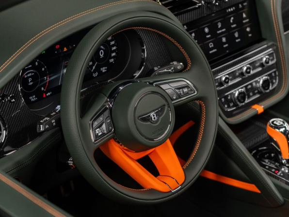 Bentley Bentayga I Рестайлинг с пробегом 2025 года, цена 47 300 000 рублей, 48 км, внедорожник, Автокод Объявления