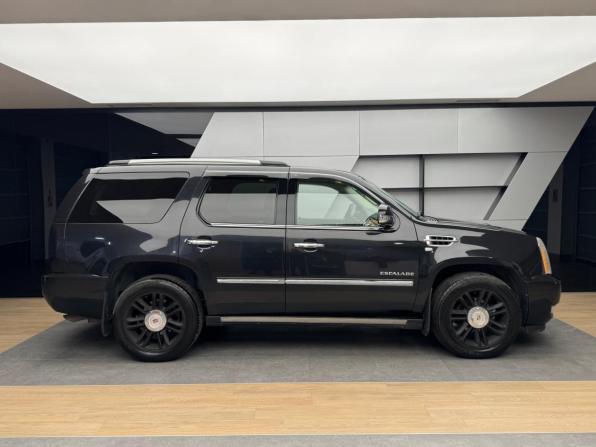 Cadillac Escalade III с пробегом 2011 года, цена 2 500 000 рублей, 188283 км, внедорожник, Автокод Объявления