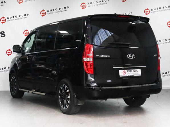 Hyundai Grand Starex I Рестайлинг с пробегом 2015 года, цена 2 599 000 рублей, 235000 км, минивэн, Автокод Объявления