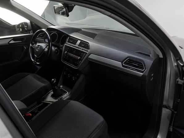 Volkswagen Tiguan II с пробегом 2019 года, цена 2 000 000 рублей, 156711 км, внедорожник, Автокод Объявления