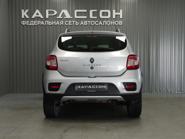 Renault Sandero II с пробегом 2015 года, цена 730 000 рублей, 137000 км, хэтчбек, Автокод Объявления