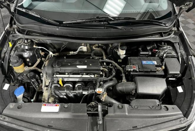 Hyundai Solaris I Рестайлинг с пробегом 2016 года, цена 990 000 рублей, 110360 км, хэтчбек, Автокод Объявления