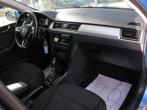 Skoda Rapid I с пробегом 2015 года, цена 859 000 рублей, 238057 км, лифтбек, Автокод Объявления