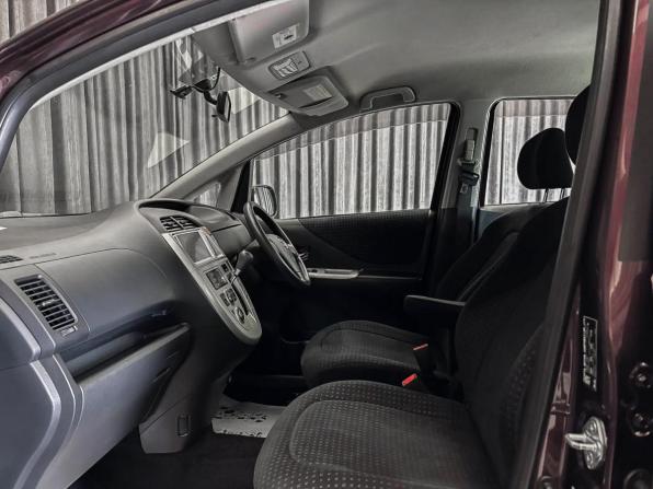 Toyota Ractis I с пробегом 2010 года, цена 699 000 рублей, 189200 км, хэтчбек, Автокод Объявления