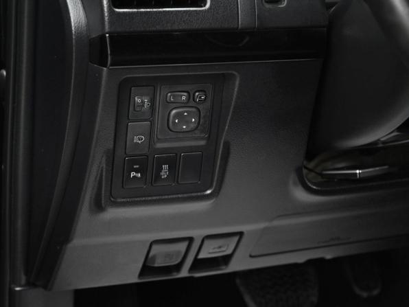 Toyota Land Cruiser Prado 150 Series Рестайлинг 1 с пробегом 2017 года, цена 2 659 000 рублей, 91286 км, внедорожник, Автокод Объявления