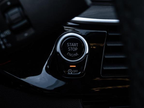 BMW 5 серии VII (G30/G31/G38) с пробегом 2019 года, цена 4 935 000 рублей, 103000 км, седан, Автокод Объявления