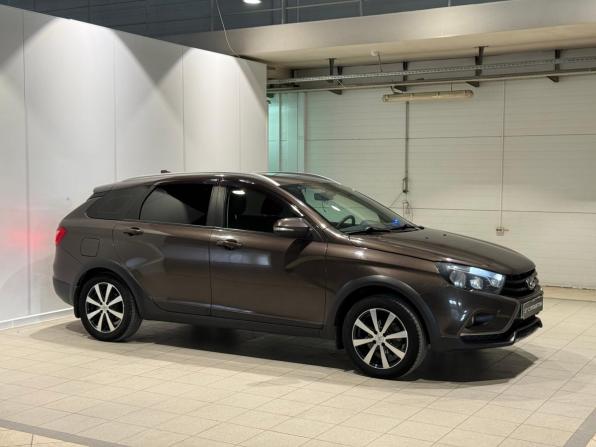 Lada (ВАЗ) Vesta I с пробегом 2018 года, цена 985 000 рублей, 183000 км, универсал, Автокод Объявления