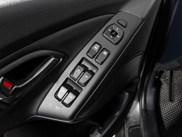 Hyundai ix35 I Рестайлинг с пробегом 2015 года, цена 1 299 000 рублей, 121322 км, внедорожник, Автокод Объявления
