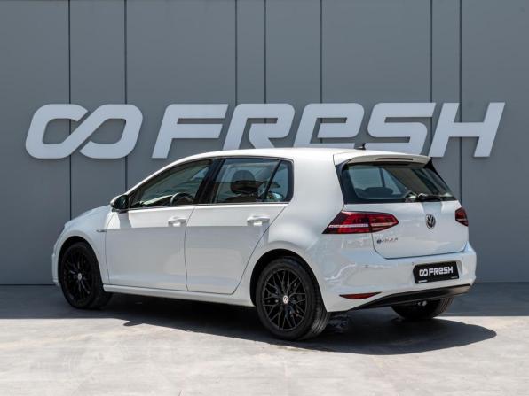 Volkswagen Golf VII Рестайлинг с пробегом 2017 года, цена 1 597 000 рублей, 42150 км, хэтчбек, Автокод Объявления