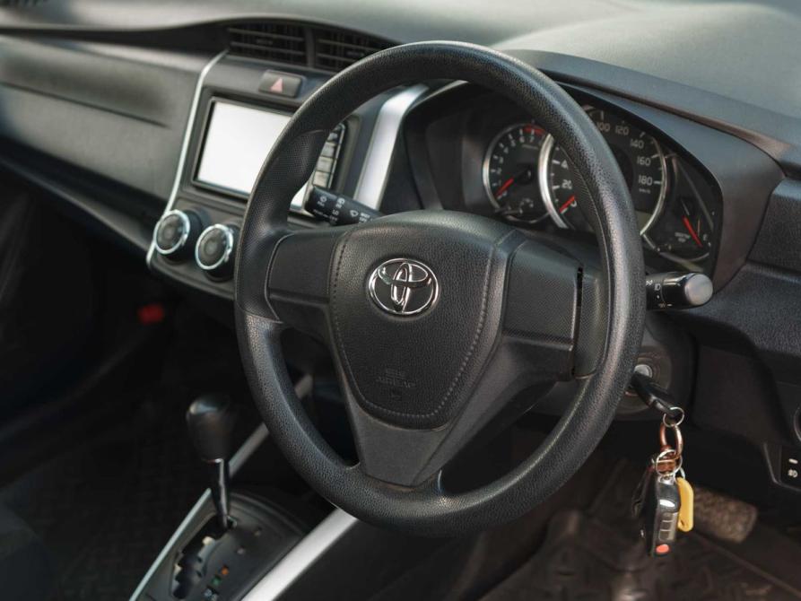 Toyota Corolla XI (E160 E170 E180) Рестайлинг 1 Новосибирск  - изображение 11