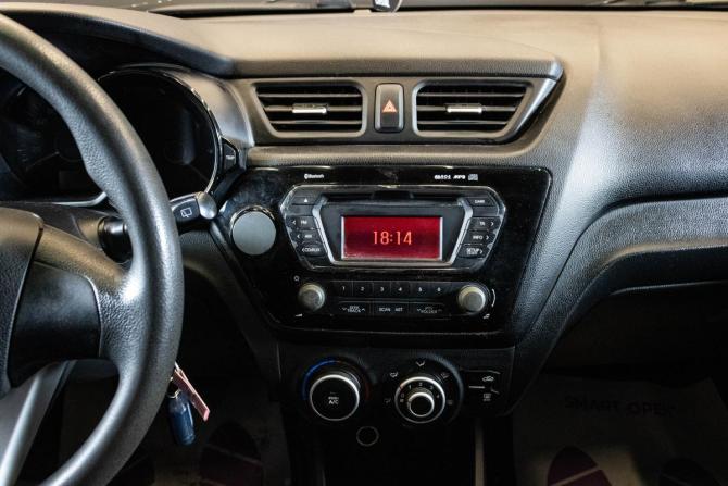 Kia Rio III с пробегом 2013 года, цена 679 000 рублей, 213700 км, хэтчбек, Автокод Объявления