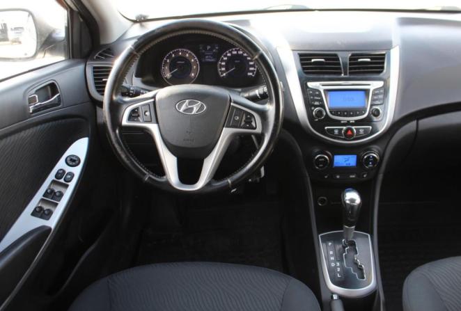 Hyundai Solaris I с пробегом 2011 года, цена 795 000 рублей, 179646 км, седан, Автокод Объявления