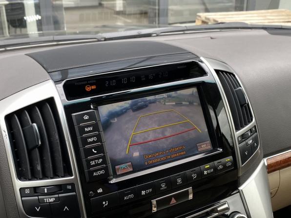 Toyota Land Cruiser 200 Series Рестайлинг 1 с пробегом 2012 года, цена 2 449 000 рублей, 355194 км, внедорожник, Автокод Объявления
