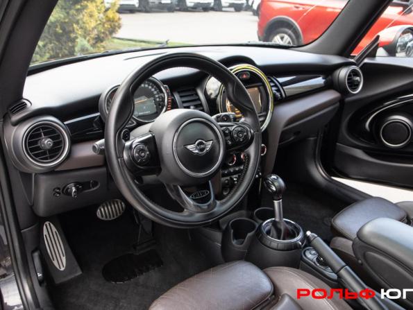 Mini Hatch III (F55/F56) с пробегом 2015 года, цена 1 768 000 рублей, 114043 км, хэтчбек, Автокод Объявления