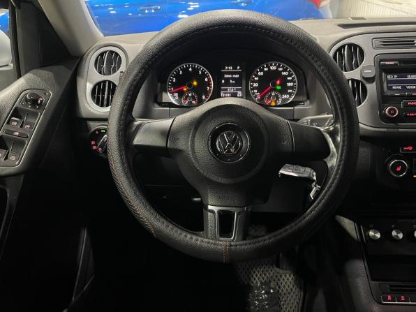 Volkswagen Tiguan I Рестайлинг с пробегом 2014 года, цена 1 219 000 рублей, 131195 км, внедорожник, Автокод Объявления