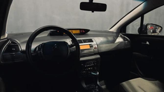 Citroen C4 I Рестайлинг с пробегом 2010 года, цена 435 000 рублей, 177000 км, хэтчбек, Автокод Объявления
