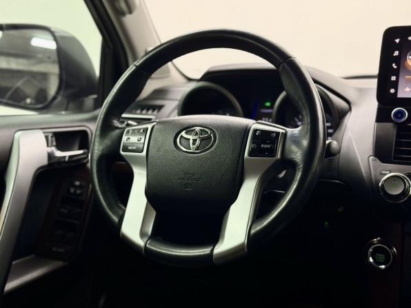Toyota Land Cruiser Prado 150 Series Рестайлинг 1 с пробегом 2014 года, цена 3 490 000 рублей, 169489 км, внедорожник, Автокод Объявления