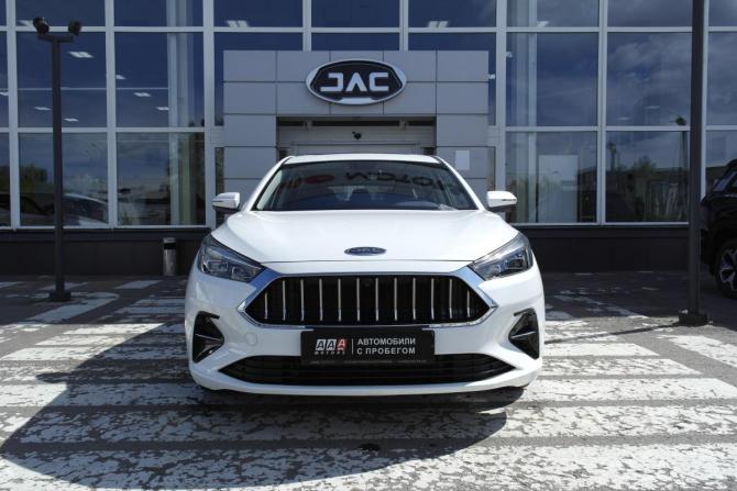 JAC J7 I с пробегом 2024 года, цена 1 700 000 рублей, 2300 км, хэтчбек, Автокод Объявления