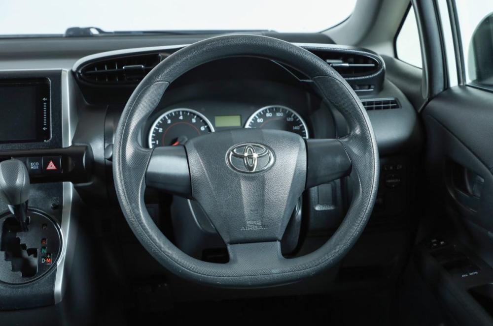 Toyota Wish II Рестайлинг Новосибирск  - изображение 12