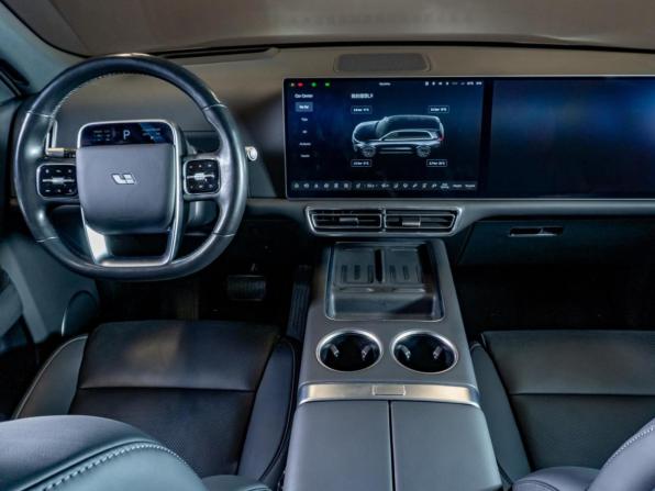 Li Auto (Lixiang) L9 I с пробегом 2024 года, цена 6 850 000 рублей, 76016 км, внедорожник, Автокод Объявления